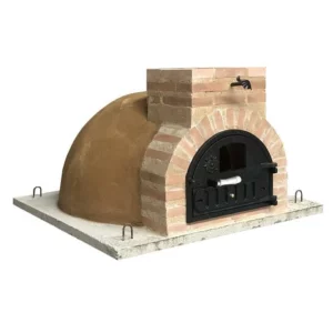 Traditioneller Holzbackofen in Farbe