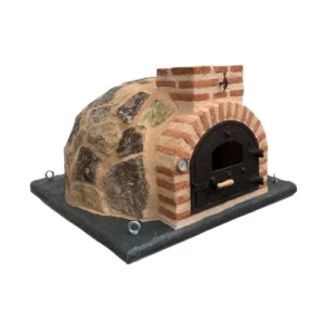 Traditioneller Holzbackofen aus Naturstein